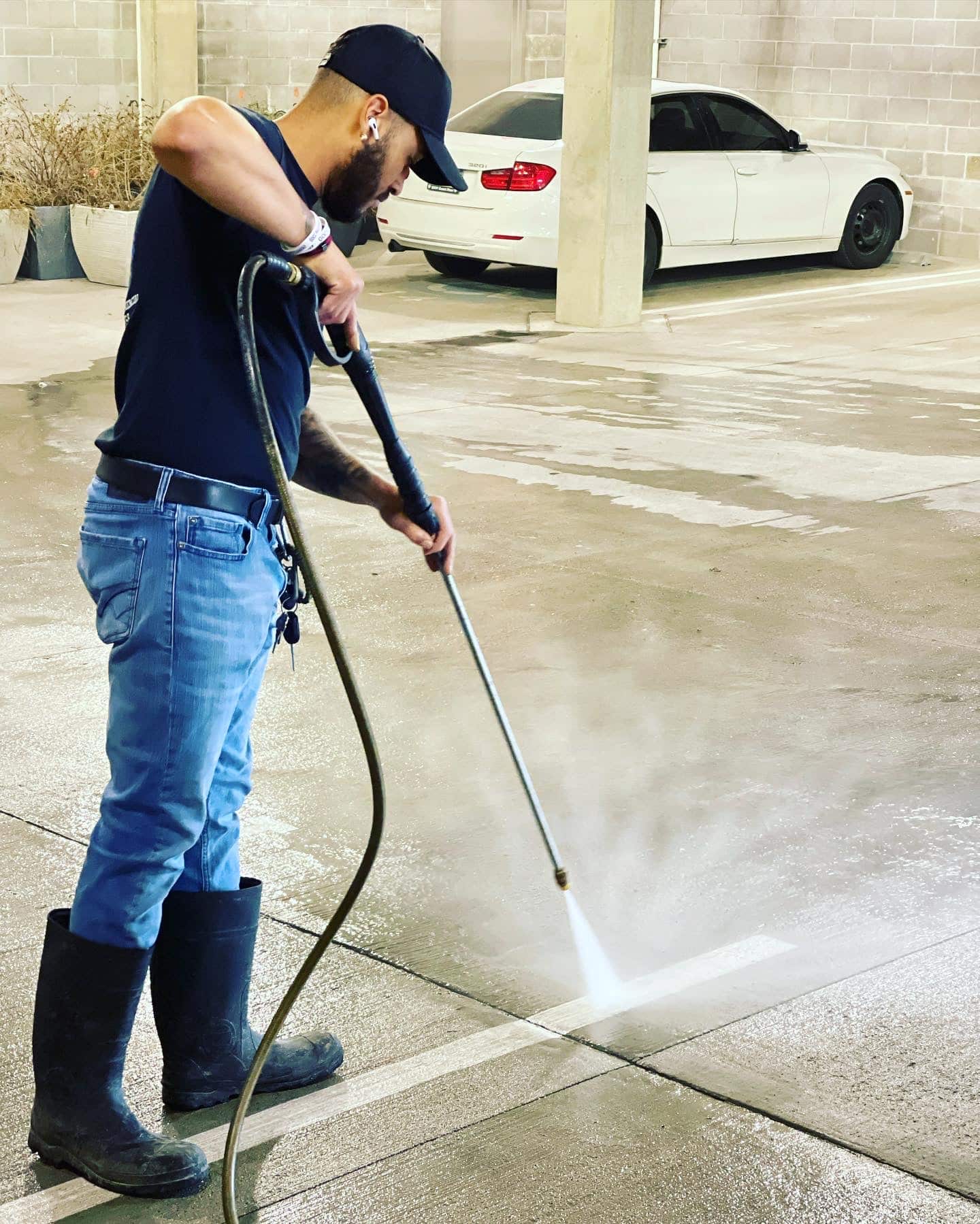 75C5DE77-B3DF-4AA4-AD7F-D7AD96D372E5